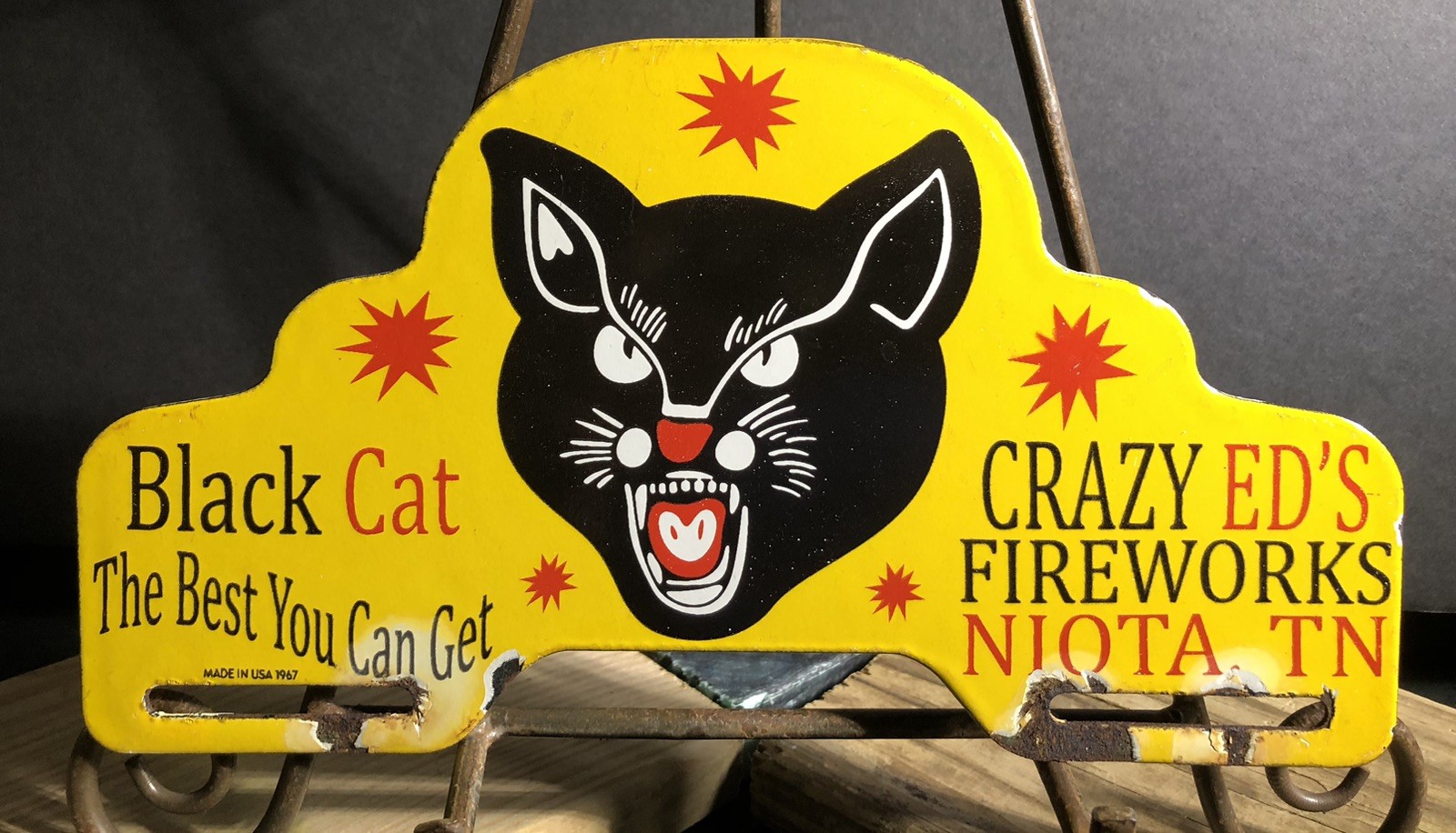 Vintage 1967 Dated Black Cat Crazy Ed’s Fireworks 10” Porcelain Tag Topper Sign