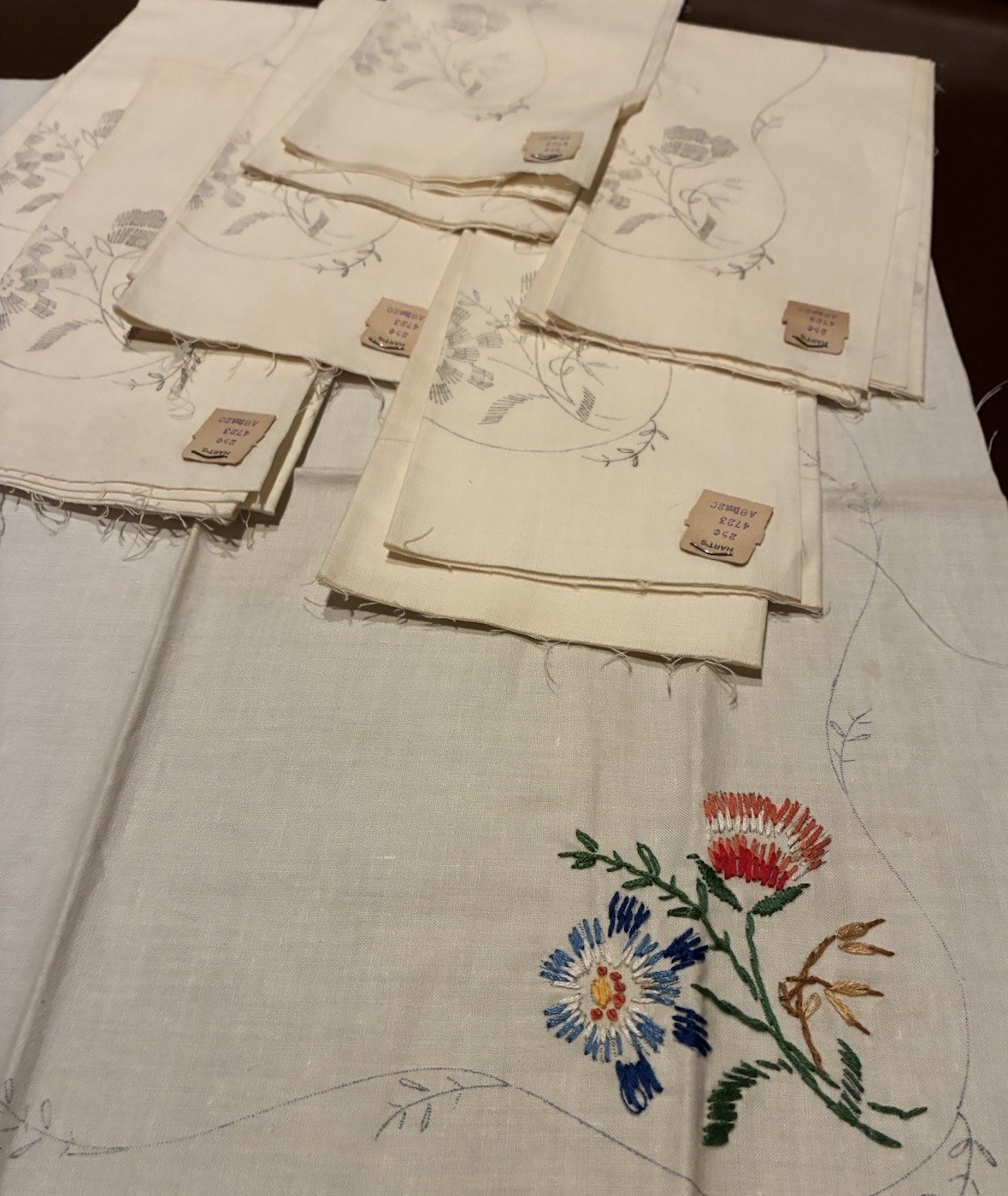 Vtg Hart’s Stamped for Embroidery Napkins Lot 7 NOS 18x18 Mid Century San Jose Vtg Hart’s Stamped for Embroidery Napkins Lot 7 NOS 18x18 Mid Century San Jose