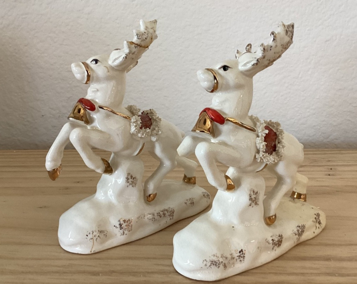 2 Vintage 1956 Napco Ceramic Flying Reindeer #AX1696 Spaghetti Saddle **AS IS** 2 Vintage 1956 Napco Ceramic Flying Reindeer #AX1696 Spaghetti Saddle **AS IS**