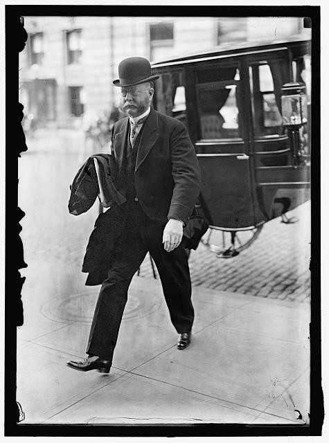 Photo:William Cox Redfield 1910s Man with Carriage Portrait New York