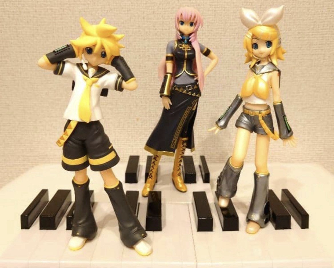 VOCALOID Megurine Luka EX Extra Figure SEGA Prize PVC Anime Figure No Box Japan