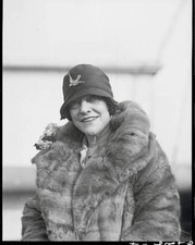 Miss Ada Reeve the famous Vaudeville singer arriving on the S S- 1928 Old Photo picture