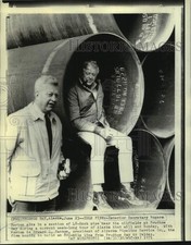1971 Press Photo Interior Secretary Rogers Morton Sits in Oil Pipe in Alaska picture