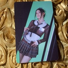 HAERIN NEWJEANS Group Kawaii Bunnies Edition Celeb K-pop Girl Photo Card Tie picture