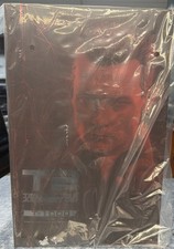 Ready Hot Toys MMS774 Terminator 2: Judgment Day 1/6 T-1000 (2.0) picture