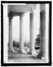 Photo:Washington DC D.C. 1916 Washington Monument thru DAR Colonnades picture