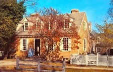 BRUSH EVERARD HOUSE TOWN COLONIAL WILLIAMSBURG VIRGINIA VA - VINTAGE POSTCARD picture