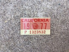 1977 - CALIFORNIA LICENSE PLATE - YEAR REGISTRATION STICKER - NOS picture
