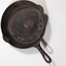 Vtg Griswold No 9 Cast Iron Skillet Large Block Logo Heat Ring 710 Erie PA USA picture