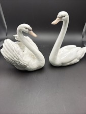 Lladro At the Pond #5049 Replacement Swan Raised Wings Porcelain Unmarked picture