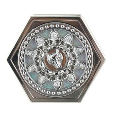 Hexagonal Metal Grinder with Skull and Star Design, 3 Layer Herb Spice Crusher picture