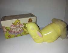 VINTAGE AVON NOS BUNNY FLUFFPUFF TALC YELLOW KIDS picture