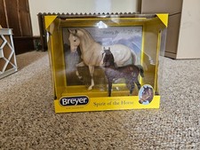Breyer #1827, Favory Airiella Gift Set, a Traditional-scale Lipizzan mare & foal picture