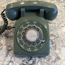 Vintage Western Electric 500DM Bell Systems Rotary Desk Phone Avocado Green picture
