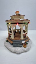 St. Nicholas Square “Town Square Gazebo” Flashing Lights With Box Excellent  picture