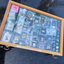 Vintage Travel Souvenir Pins w/ Wood Display Hawaii Yosemite USA NOS lot of 46 picture