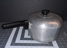 Wagner Ware Sydney O Magnalite 4 QT Sauce Pot 4684-M with Lid Double Spouts VTG picture