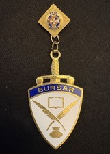 Vintage Columbian Squires Past Chief Shield Medal Pin - Esto Dignus Enamel picture