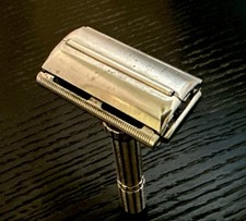 Gillette Slim Adjustable Safety Razor/1962 H4/Good Starter or Travel Razor picture