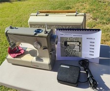 COLLECTABLE VINTAGE SEARS KENMORE 158.10401 SEWING MACHINE W/CASE (2) picture