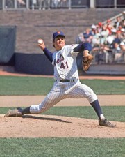 New York Mets Tom Seaver HOF Posing About To Throw The Ball 4x6 Picture Celebri picture