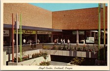 c1960 PORTLAND, Oregon Postcard LLOYD CENTER 