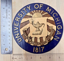 VINTAGE SEAL OF UNIVERSITY  OF MICHIGAN - RESIN WOOD GRAIN PLAQUE –UNIQUE & RARE picture