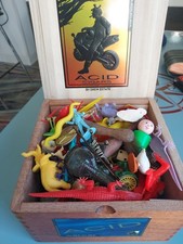 1 Lb 10 Oz Lot Junk Drawer Vintage Toys Trinkets Smalls Resell Display picture