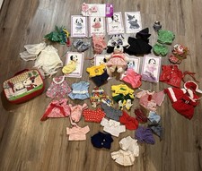 Belle From Snoopy With A Lot Of Clothing And A Case. Vintage Super Cute 1958-68 picture