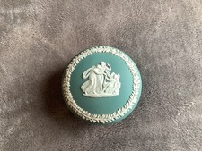 Vintage Wedgwood Jasperware Teal Green Fluted Trinket Box Venus “Cupid Asleep” picture