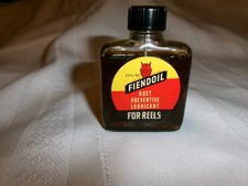 VINTAGE FIENDOIL RUST PREVENTIVE LUBRICANT FOR FISHING REELS 1/2 OZ BOTTLE  RARE picture