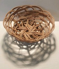 Vintage Wicker Rattan Basket Round Hand Woven  Scalloped  Boho  Decorative  Mini picture