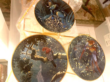 LENOX 3 PARROTS FROM THE MIRACLES OF THE RAINFOREST DECOR PLATES  COLLECTION picture