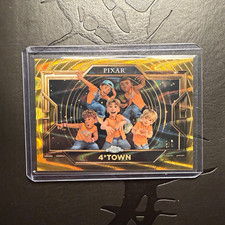 2025 Topps Pixar Gold 4*Town #90 20/25 Turning Red SSP Disney2025 picture