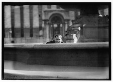 Photo:Jack Kaufman Peeking Over Fountain Wall ca 1915 1920 picture
