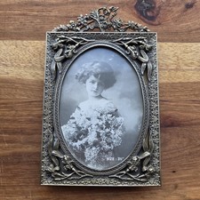 Vintage Ornate Metal Picture Frame Oval Floral Victorian Style 3.5