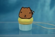 Bandai TRYWORKS Capybara-san Kapibarasan Dessert Figure Strap Cupcake picture