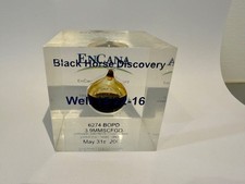Vintage North Sea Crude Oil Acrylic Cube Paperweight Encana Rare picture