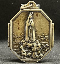 Uruguay 1920´ antique Our Lady of Fatima Uruguayan Church Temple bronze medal picture