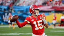 Patrick Mahomes - Kansas City Chiefs NFL Quarterback - 4x6 Glossy Postcard picture