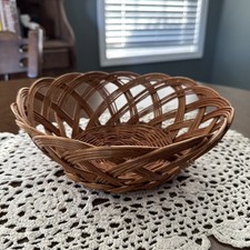 VTG My Wicker Twig Weaved Lap Over Basket weave Pattern Basket Bowl - EUC CLEAN picture