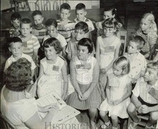 1955 Press Photo South Miami students attend story hour at library - lra59123 picture