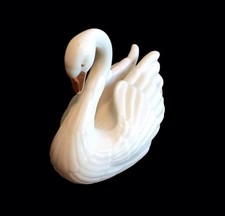 Lenox Mini Porcelain Swan Place Card Holder/Cake Topper Wedding 24K Gold picture