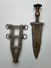 Pugio: Roman double-edged dagger of legionaries 1st century BCE picture
