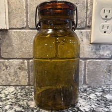 Antique TRADE MARK LIGHTNING PUTNAM #245 Amber Wire Bail Closure pt. Fruit jar picture