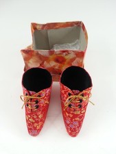 Vtg Souvenir Bound Feet Shoes Leather Soles Wah Aik Malaysia Chinese Red Floral picture