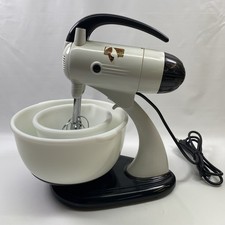 1941 Sunbeam Mixmaster Model 7B-1 With Original Bowls Works Great WWII Heavy picture