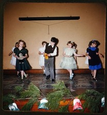 Popiel Studio NJ - School Play - Dec 22, 1951 Stereo Realist slide #2966 picture