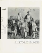 1949 Press Photo Kilcher family poses for portrait - lrb32971 picture