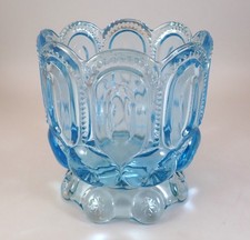 LE Smith Glass Moon and Stars Ice Blue Open Spooner 4 1/2